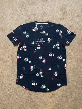 Hollister Curved Hem Floral Pattern T-Shirt